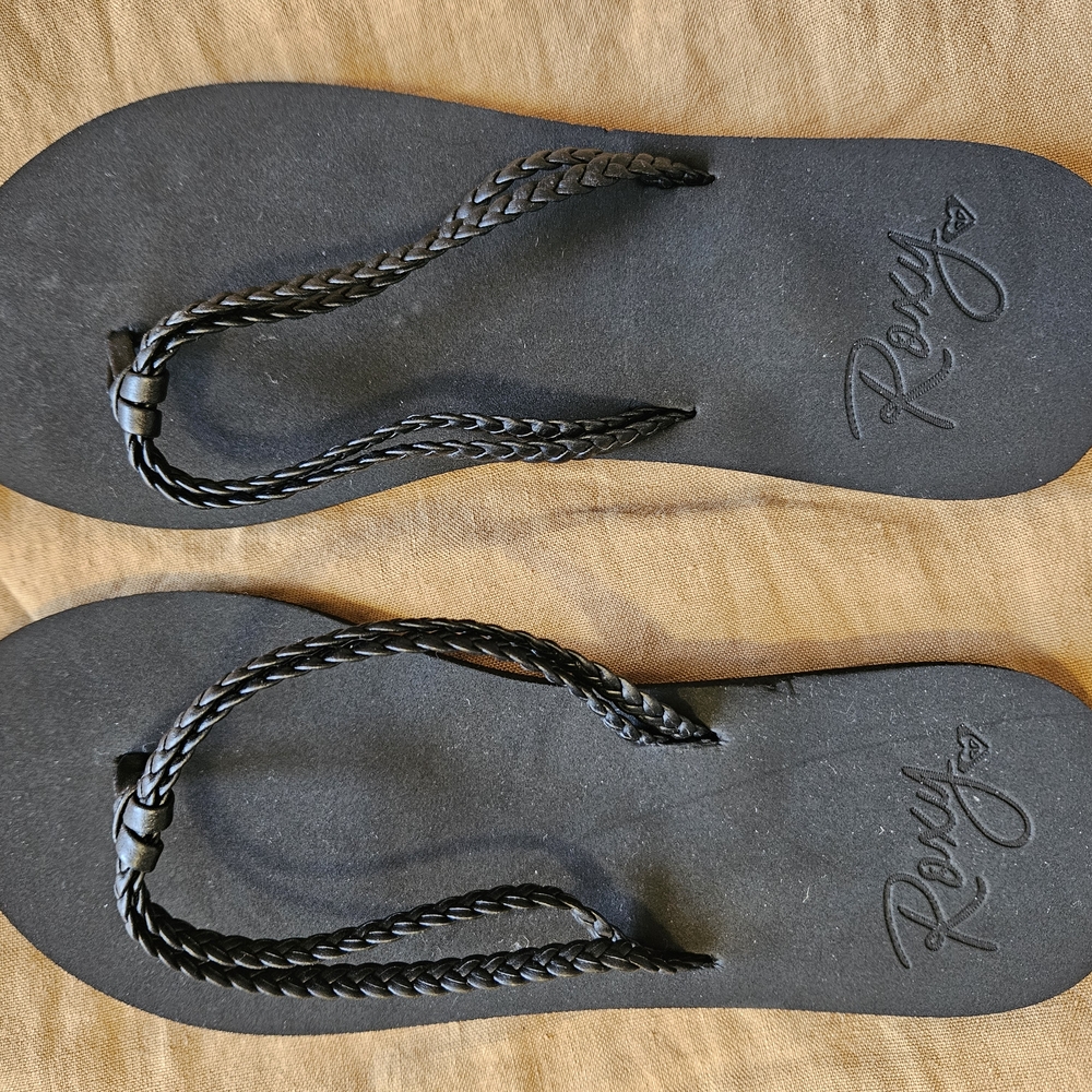 New Roxy Black Flip Flops, Soft Sole Size 7
